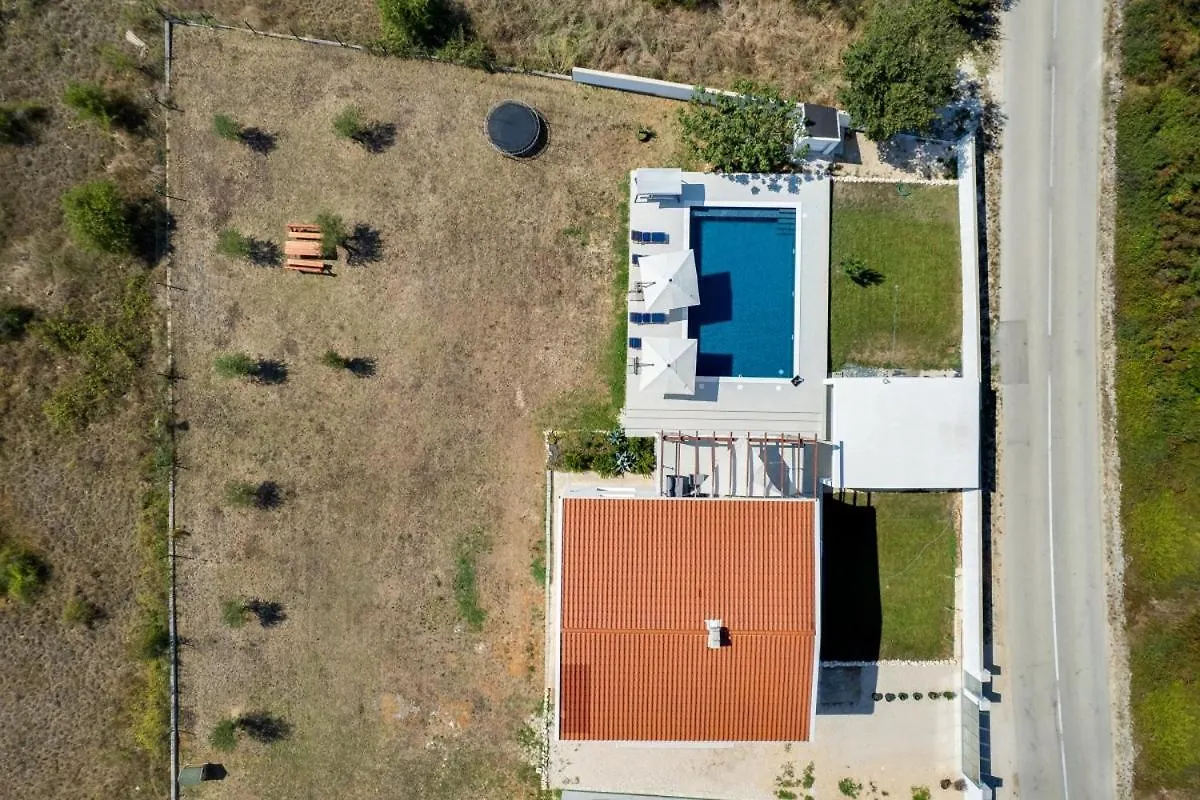 Villa Kotari In Zemunik Gornji - Haus Fuer 10-12 Personen Gornji Zemunik Croatia