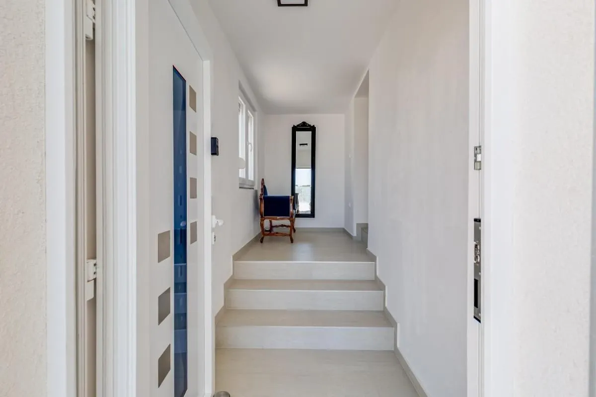 Villa Kotari In Zemunik Gornji - Haus Fuer 10-12 Personen Gornji Zemunik 0*,  Croatia