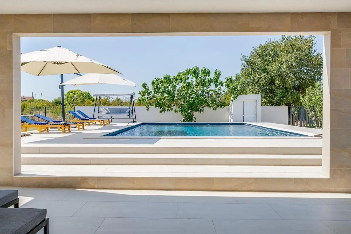Villa Kotari In Zemunik Gornji - Haus Fuer 10-12 Personen Gornji Zemunik Croatia