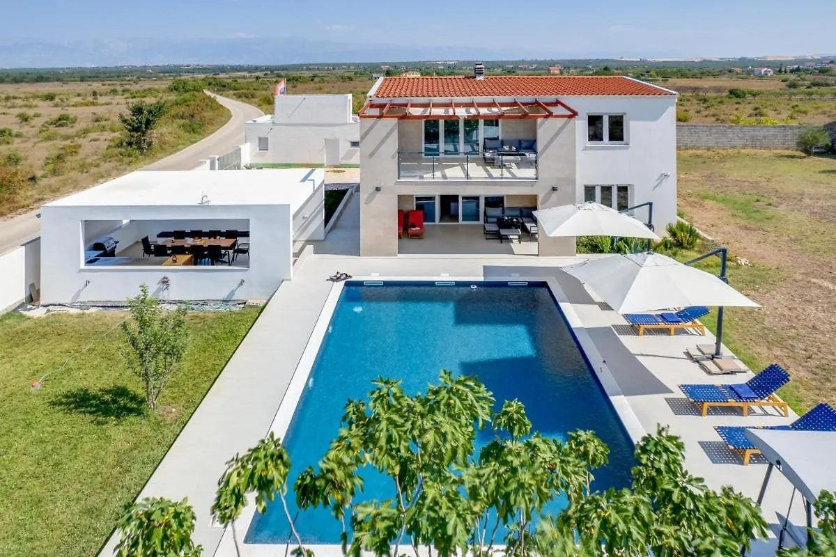 Villa Kotari In Zemunik Gornji - Haus Fuer 10-12 Personen Gornji Zemunik 0*,  Croatia